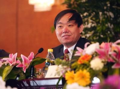 全国政协十届二次会议举行记者招待会
