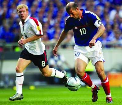 2比1 齐达内拯救法国队