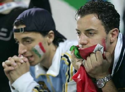 瑞典2-2平丹麦携手出线 意大利人在哭泣!