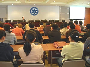 成都教育基地举办研究生思想政治教育专题讲座