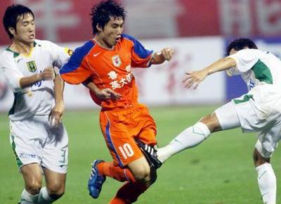 足协杯综述:鲁深连大胜晋级八强