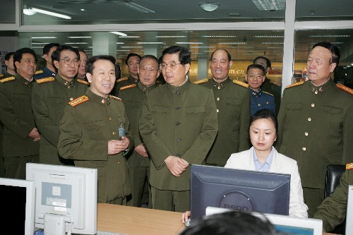 坚持正确的政治方向和舆论导向 br 更好发挥宣