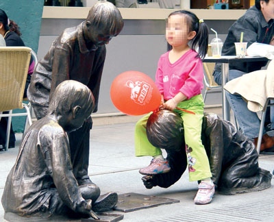 全球最差游客 中国人排第三