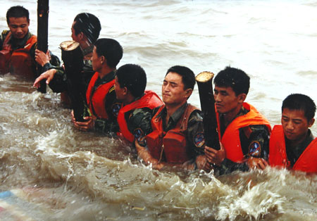 参加98抗洪抢险