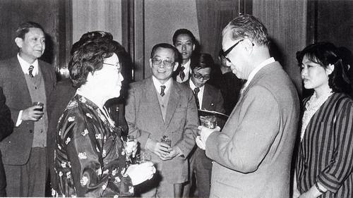 赵紫阳会见应本报邀请来访的朝鲜代表团