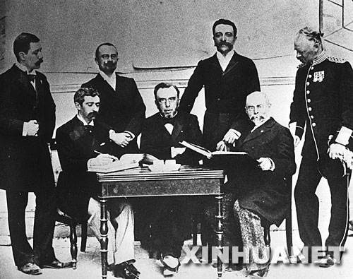 自1894年6月23日国际奥委会成立以来，先后有8人担任主席，其中有被誉为“奥林匹克之父”的顾拜旦，也有中国人民熟悉的老朋友萨马兰奇。作为奥林匹克运动整体形象的设计者以及发展方向的规划人，他们通过一系列改革措施，不断地提升奥林匹克运动的价值和地位。他们捍卫了奥林匹克运动的精神，向一代又一代人传播着奥林匹克理念，使得世界上的大多数人都可以观看并参与到奥运这一盛事当中来。
