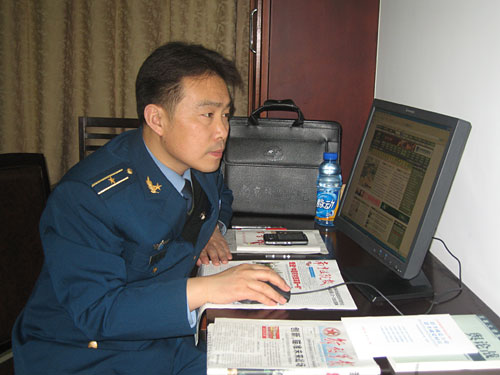 申进科:用战时目光观察抗雪灾新闻宣传