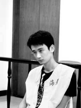 19岁黑客为推销防火墙产品黑掉联众网游