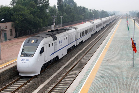 北京北至延庆市郊铁路S2线开通