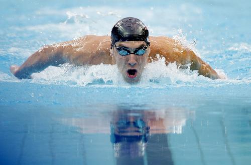 200米蝶泳菲尔普斯破世界纪录夺金