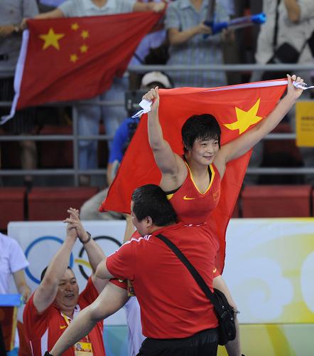 女子自由式摔跤53公斤决赛 xin_3108051718038591367775.jpg