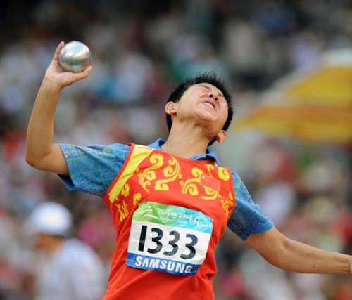 女子铅球F35-36级:马尔奇克破世界纪录 吴晴摘