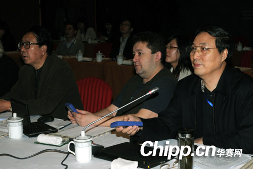 第五届国际新闻摄影比赛评委会主席、中国新闻