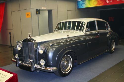 古董车也能跑出120km\/s速度