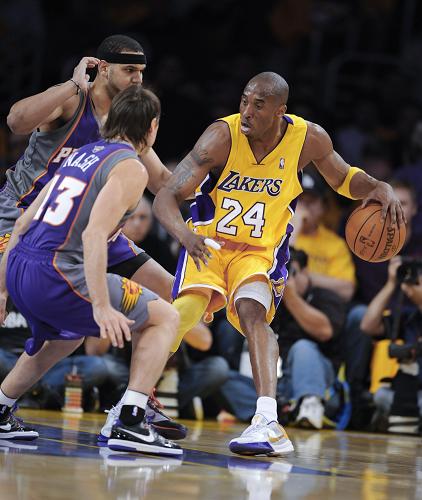 NBA西部决赛第一场:湖人战胜太阳