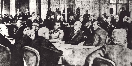 顾维钧在1919年巴黎和会上拒签对德和约