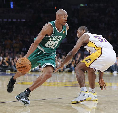 NBA总决赛第二场:凯尔特人胜湖人