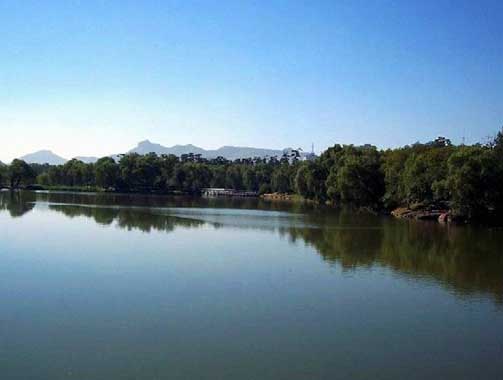 适合夏季旅游的五大丹霞胜地推荐