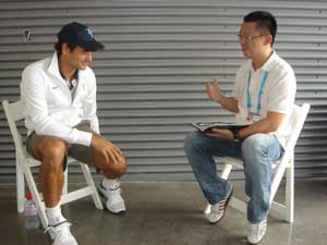 张奔斗专访费德勒:我想打到35岁 今年一定来上