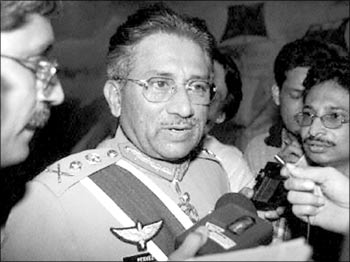 英联邦恢复巴基斯坦成员国资格 (图)