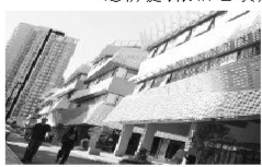 退台式建筑外观呼应老厂房的三角形骨架