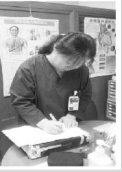 ●11月底，“急诊科女超人于莺”突然在微博上红了，如今已拥有超过25万的粉丝。